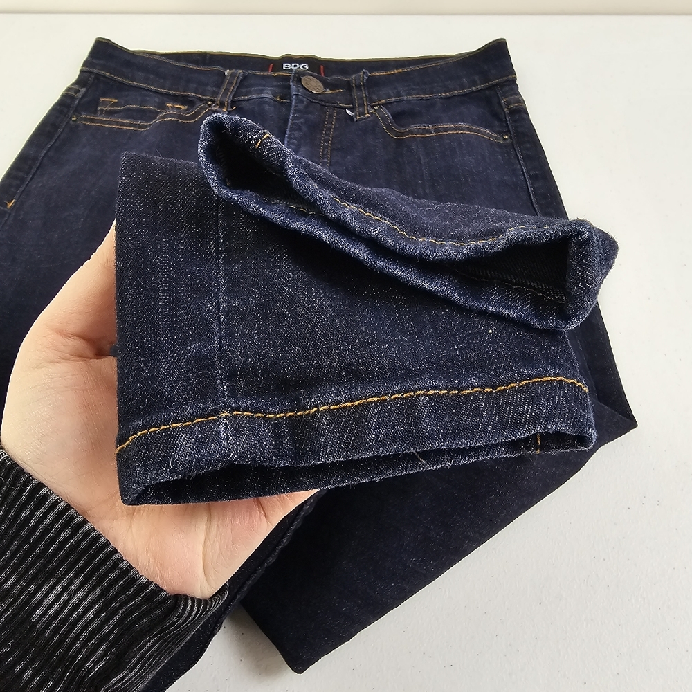 BDG Women's Dark Wash High Rise Twig Skinny Size 28 - Picture 5 of 7